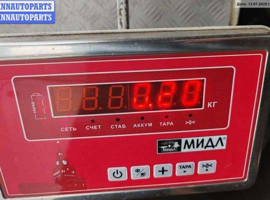 купить Молдинг двери передней левой на Audi A4 B6 (2001-2004)