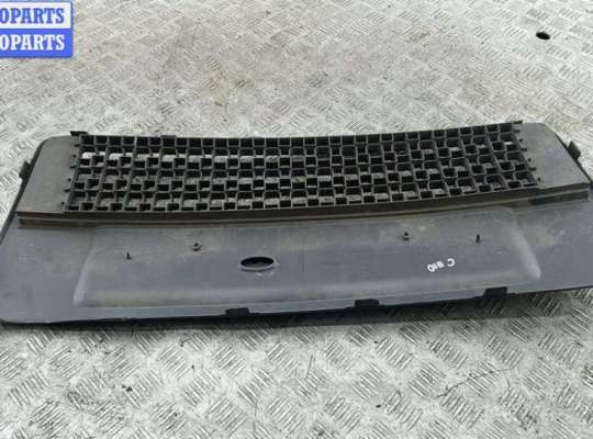 купить Решётка (заглушка) в бампер на Ford Fusion