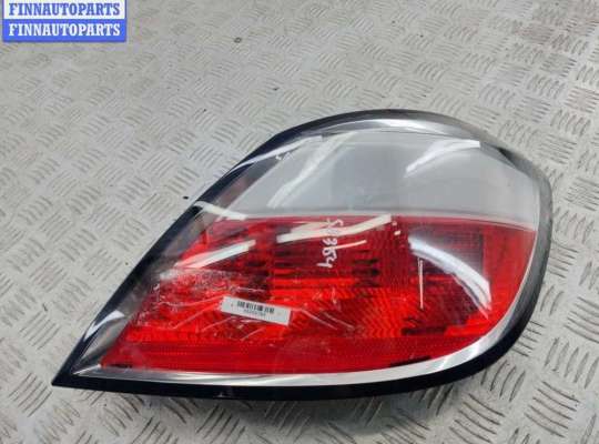 Фонарь задний правый OP2437323 на Opel Astra H (2004-2009)