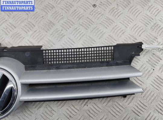 купить Решетка радиатора на Volkswagen Golf-4