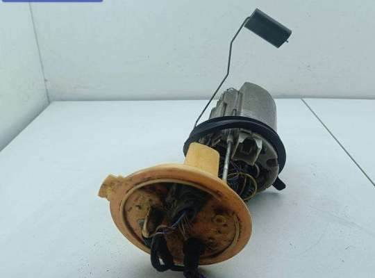 купить Насос топливный на Volkswagen Passat B6