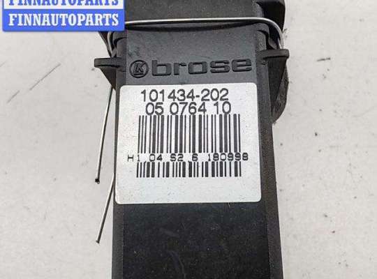 купить Моторчик стеклоподъемника передний правый на Volkswagen Passat B5