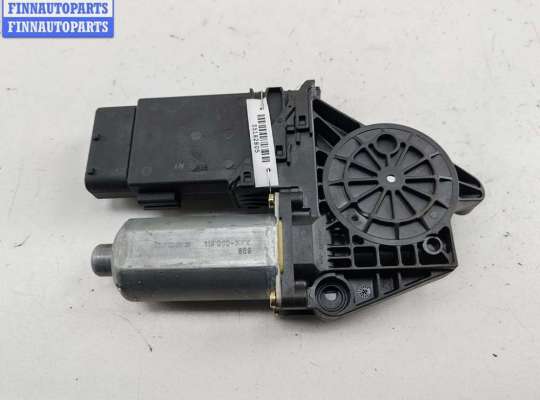 купить Моторчик стеклоподъемника передний правый на Volkswagen Passat B5