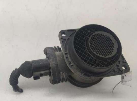 купить Расходомер (измеритель потока воздуха) на Audi A4 B6 (2001-2004)