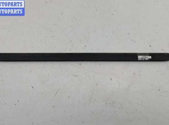 купить Молдинг двери задней правой на Volkswagen Passat B5