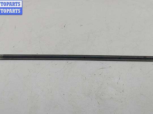 купить Молдинг двери передней правой на Volkswagen Bora