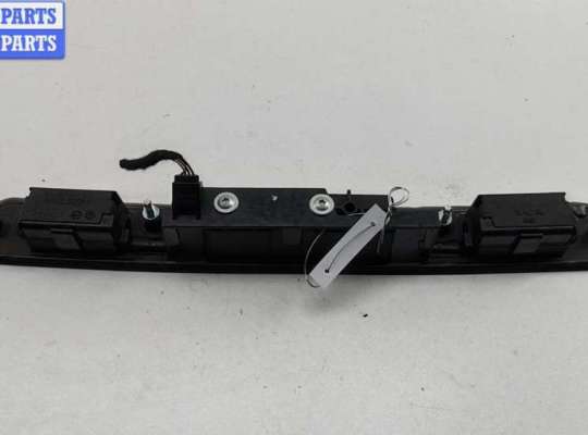 Планка подсветки номера на Audi A4 (8E/8H, B7)