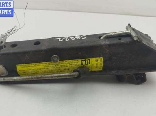 Домкрат VG2732649 на Volkswagen Passat B6