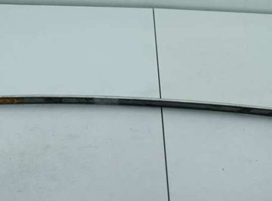 купить Молдинг крышки (двери) багажника на Volkswagen Passat B6