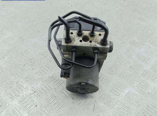 Блок ABS на Audi A4 (8E/8H, B6)