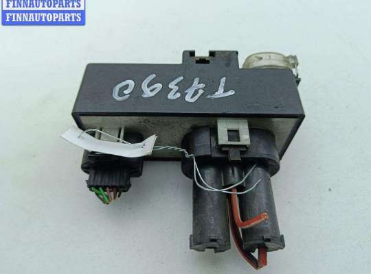 купить Реле вентилятора на Volkswagen Passat B4