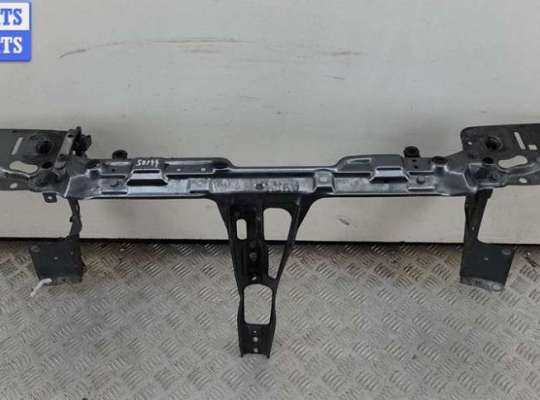 купить Рамка передняя (панель кузовная, телевизор) на Audi 80 B4 (1991-1996)