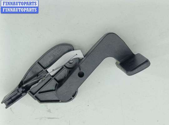 купить Ручка открывания капота на Audi A4 B6 (2001-2004)