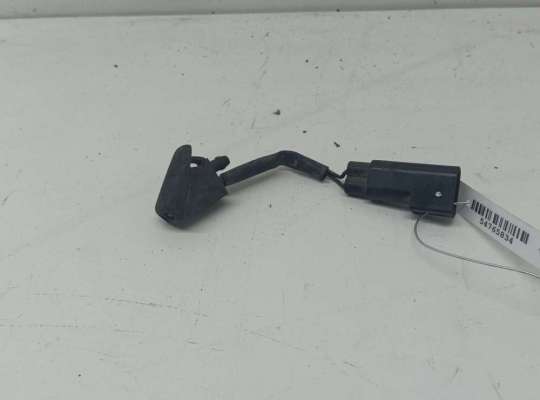 купить Форсунка омывателя на Ford Focus I (1998-2005)