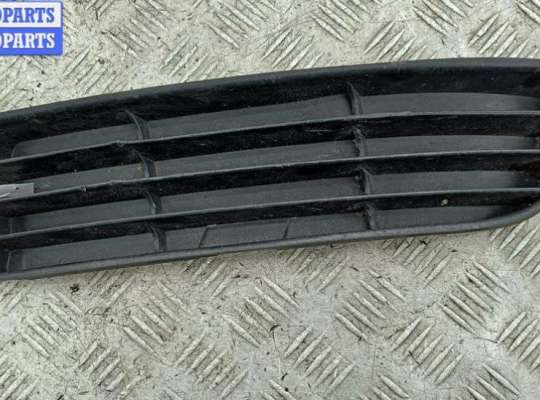 купить Решётка (заглушка) в бампер на Audi A4 B5 (1994-2001)