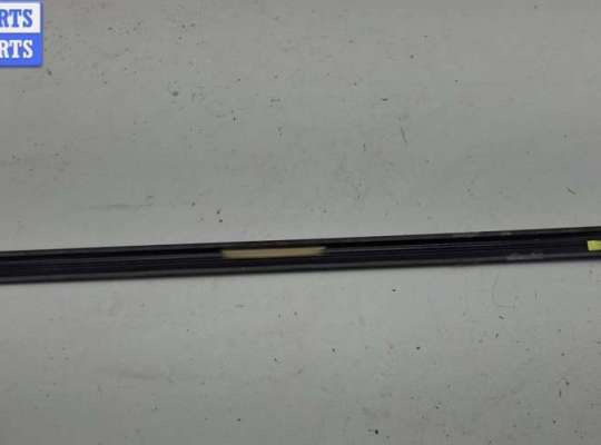 купить Молдинг двери передней правой на Opel Vectra B (1995-2002)