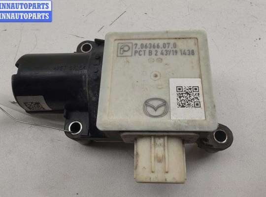 купить Моторчик заслонки отопителя на Mazda 3 (2018- ) BP