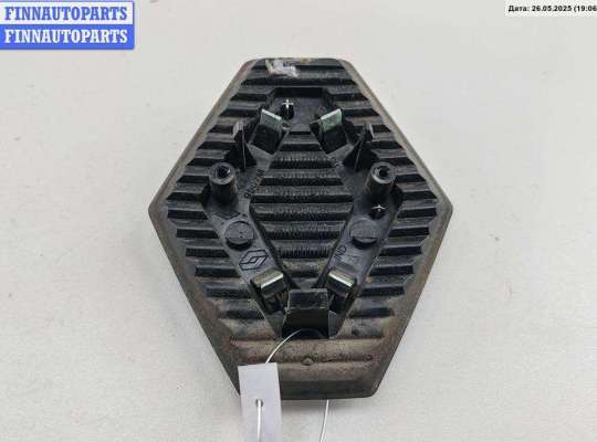 купить Эмблема на Renault Scenic II (2003-2009)