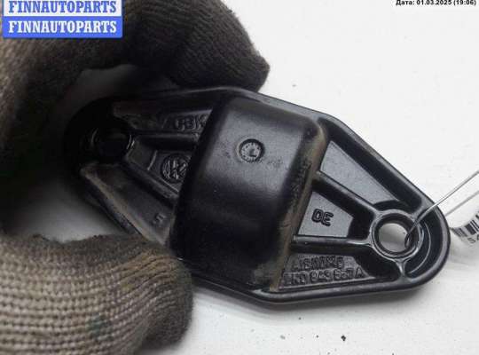 купить Накладка декоративная на Volkswagen Caddy (2004-2010)