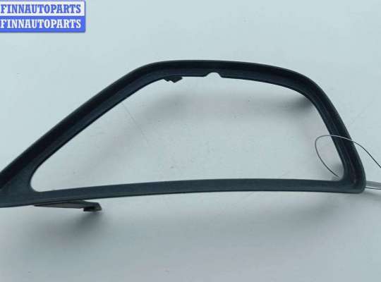 Рамка фары противотуманной правой FO2034145 на Ford Focus I (1998-2005)