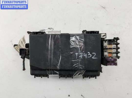 купить Корпус блока предохранителей на Opel Zafira B (2004-2014)