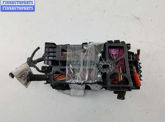 купить Корпус блока предохранителей на Opel Zafira B (2004-2014)