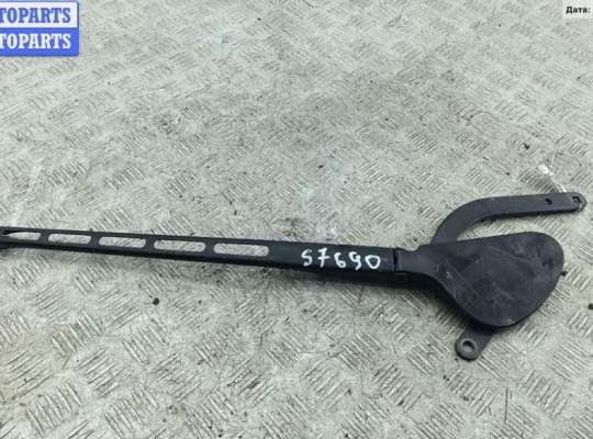 купить Щеткодержатель (поводок стеклоочистителя) передний на Mercedes C-Class W203 (2000-2006)