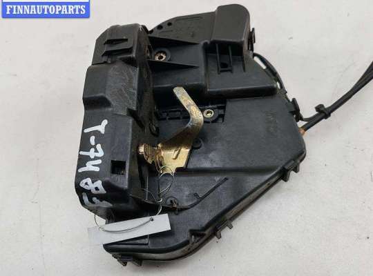 Замок боковой двери на Mercedes-Benz C (W203)
