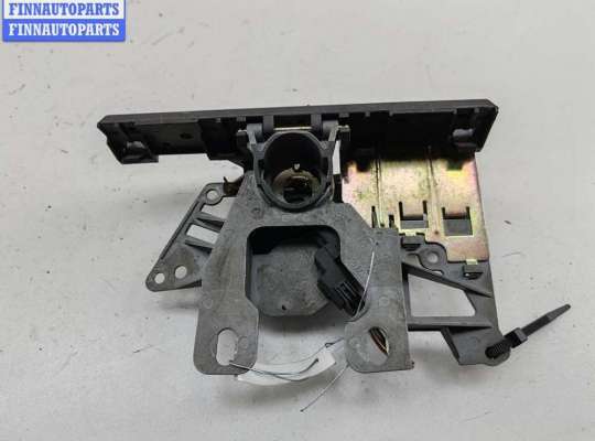 купить Кнопка открывания багажника на Volkswagen Passat B5