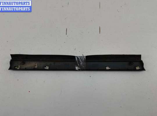 купить Молдинг двери задней правой на Volkswagen Passat B5