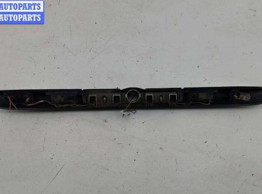 купить Накладка подсветки номера на Volkswagen Passat B5