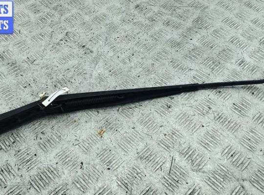 купить Щеткодержатель (поводок стеклоочистителя) передний на Ford Focus I (1998-2005)