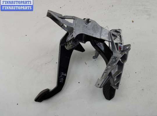 купить Узел педальный на Audi A4 B6 (2001-2004)