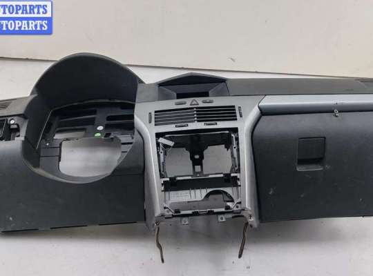 купить Панель приборная (торпедо) на Opel Astra H (2004-2009)