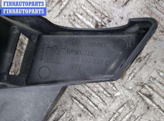 купить Кронштейн бампера переднего на Volkswagen Passat B5