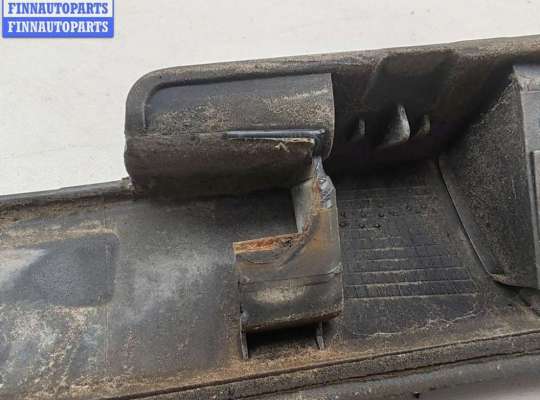 купить Накладка подсветки номера на Toyota Avensis (2003-2008)