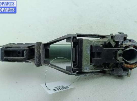 купить Ручка двери наружная передняя правая на Volkswagen Passat B5+ (GP)