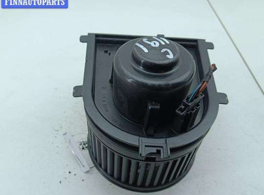 Мотор отопителя на Volkswagen Bora (1J2)