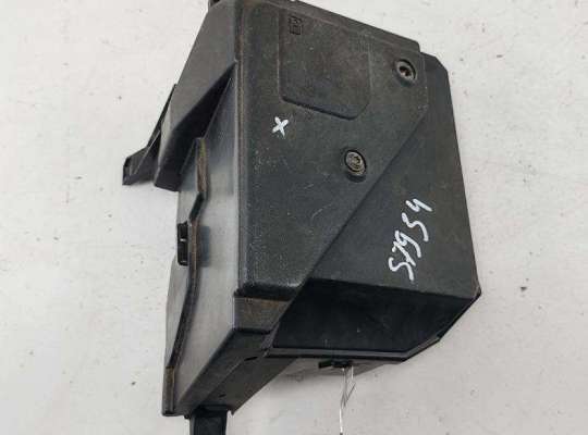 купить Корпус блока предохранителей на Renault Scenic II (2003-2009)