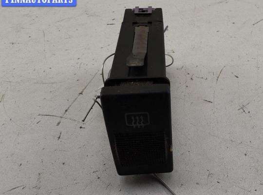 купить Кнопка обогрева заднего стекла на Audi A4 B5 (1994-2001)