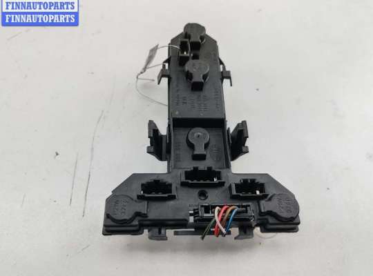 Купить Плата фонаря заднего правого на Volkswagen Bora Плата фонаря заднего правого VG2588584 на Volkswagen Bora