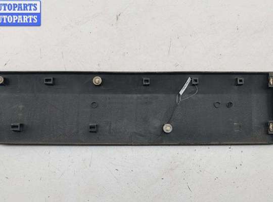 купить Молдинг двери передней правой на Volkswagen Crafter