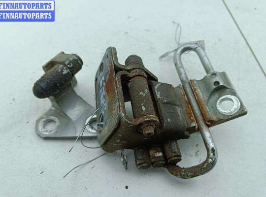 купить Петля двери передней правой на Volkswagen Passat B6