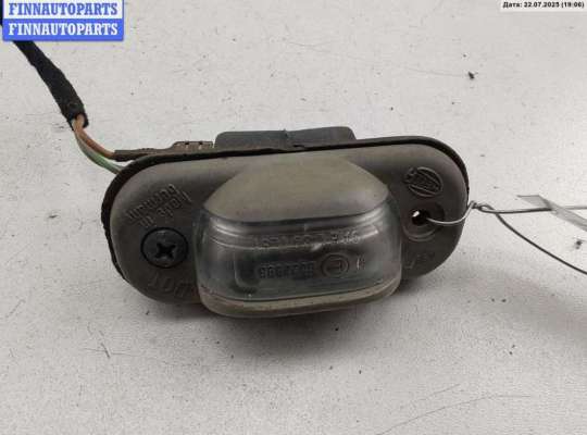Подсветка номера AU1546706 на Audi 80 B4 (1991-1996)