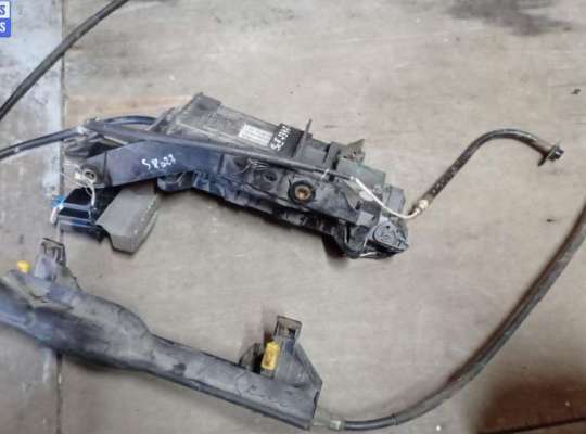 Блок стояночного тормоза (ручника) электронный на Renault Scenic II