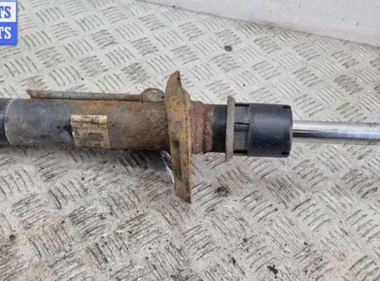 купить Амортизатор подвески передний правый на Volkswagen Passat B6