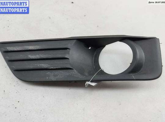 купить Рамка фары противотуманной левой на Ford Focus II (2004-2011)