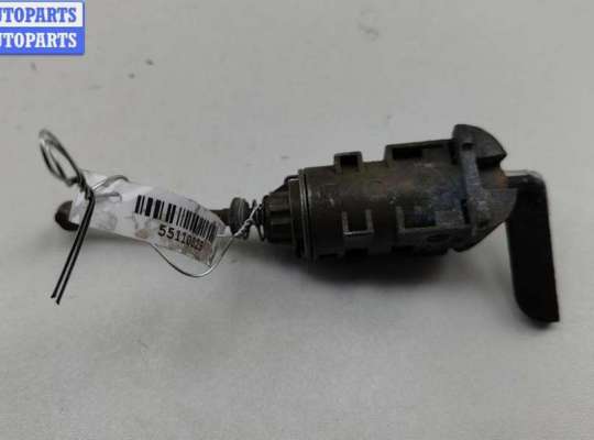 Купить Личинка замка на Renault Scenic II (2003-2009) Личинка замка RN1567060 на Renault Scenic II (2003-2009)