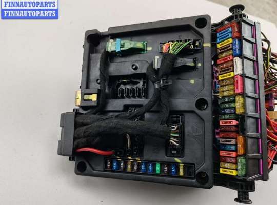 купить Блок предохранителей на Ford Galaxy (2000-2006)