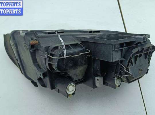 Фара передняя на Audi A4 (8E/8H, B6)